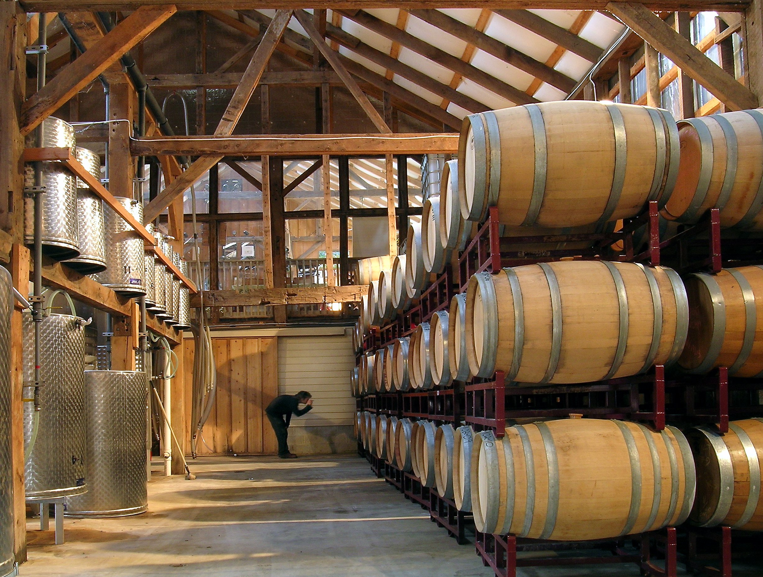 A look at how oak barrels affect wine taste