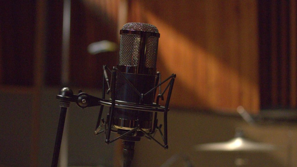 Amplify Your Sound: Harnessing the Potential of Your iPhone Microphone