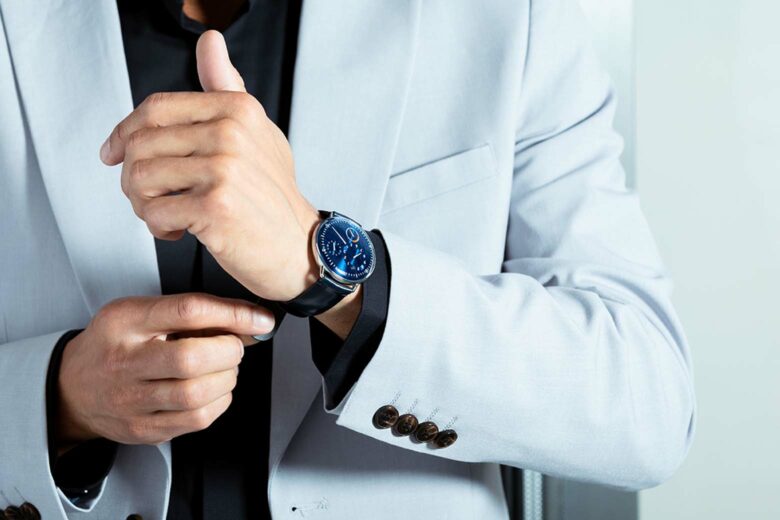 The Ultimate Status Symbol: Men's Luxury Watches: Why A Deep Dive into Superior Brands